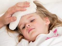 小孩生病大人心情语录 宝贝生病很心疼的说说