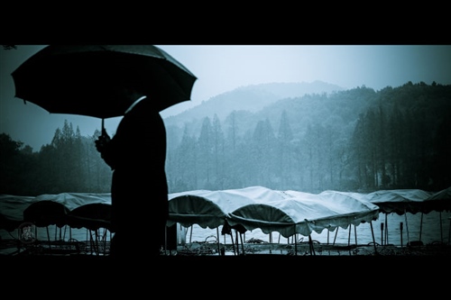 下雨天心情不好的说说 下雨天发的伤感说说