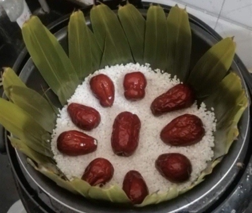 包粽子发朋友圈的说说