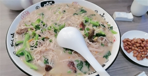 回家有口热饭吃的说说